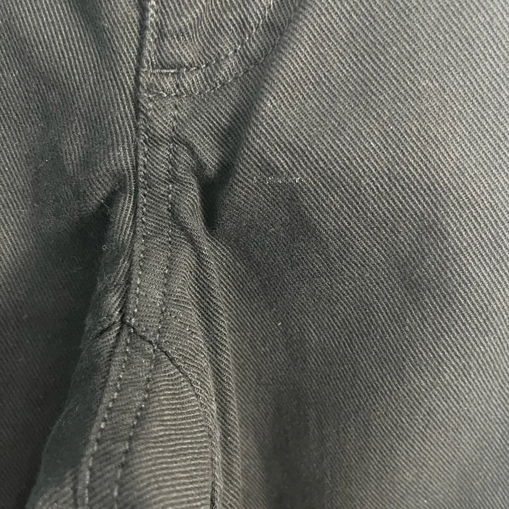 Aritzia TNA black denim jeans size 2 - Picture 3 of 7